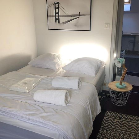Le Victor Hugo 4 D Et Sa Pizza Offerte Apartment Aurillac Exterior photo