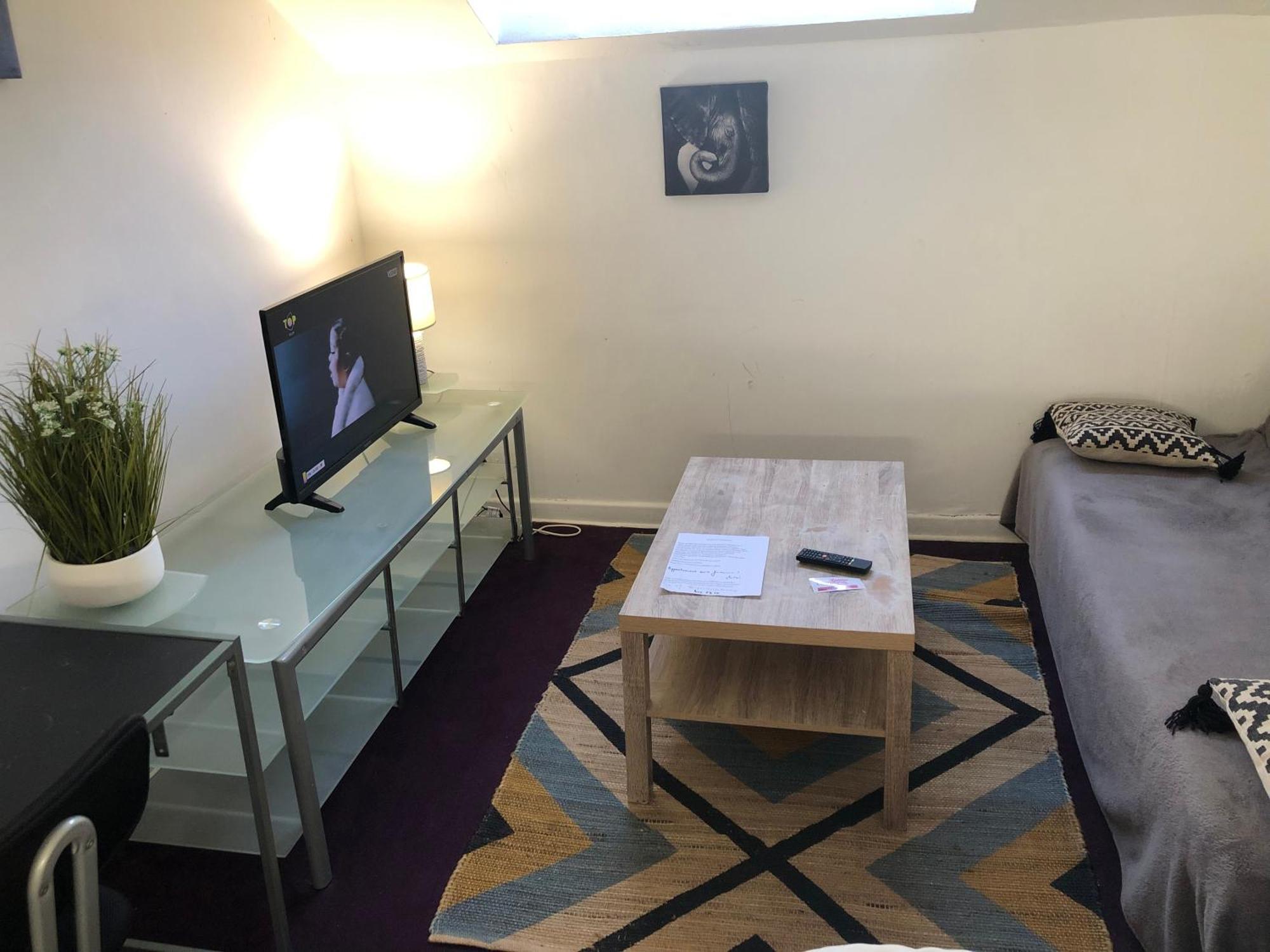 Le Victor Hugo 4 D Et Sa Pizza Offerte Apartment Aurillac Exterior photo